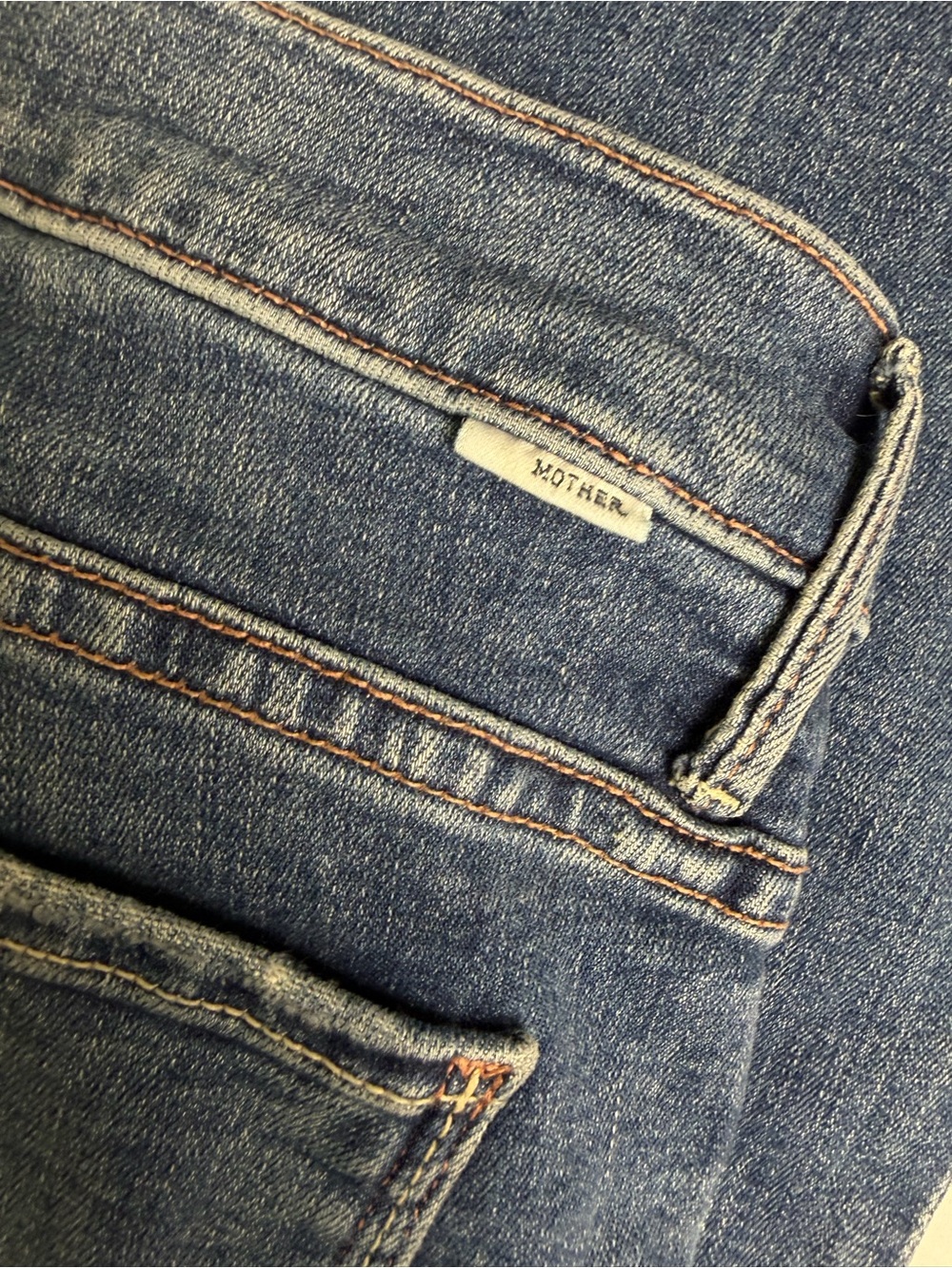 Mother weekender fray walking on coals flared high waisted jeans size 29 - Picture 8 of 8